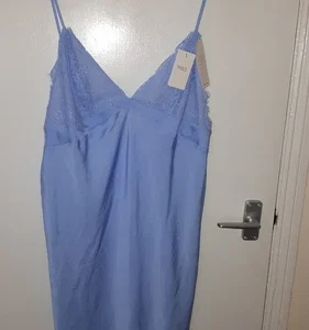 Womens M&S Cornflower Blue Bridal Lace & Luxurious Satin Chemise UK Size 16 BNWT